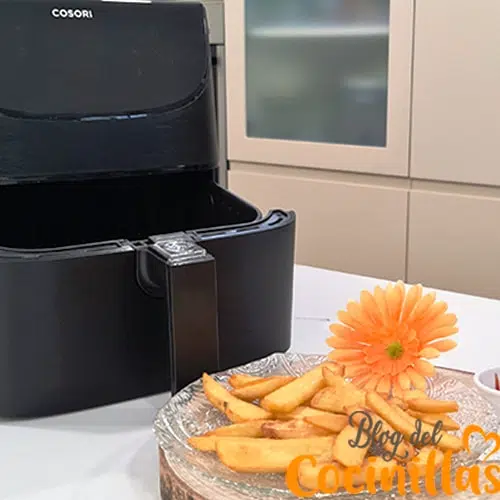patatas fritas en freidora de aire Cosori
